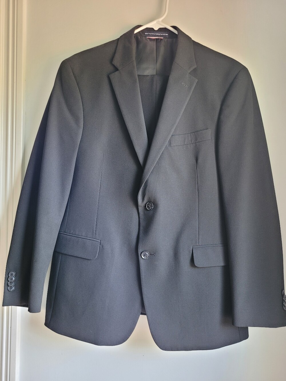 Tommy Hilfiger Men's Black Suit  - Classic Formal Jacket/pants Size M (See Pics)